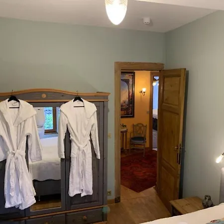 De Caractere Le Lys Bleu *